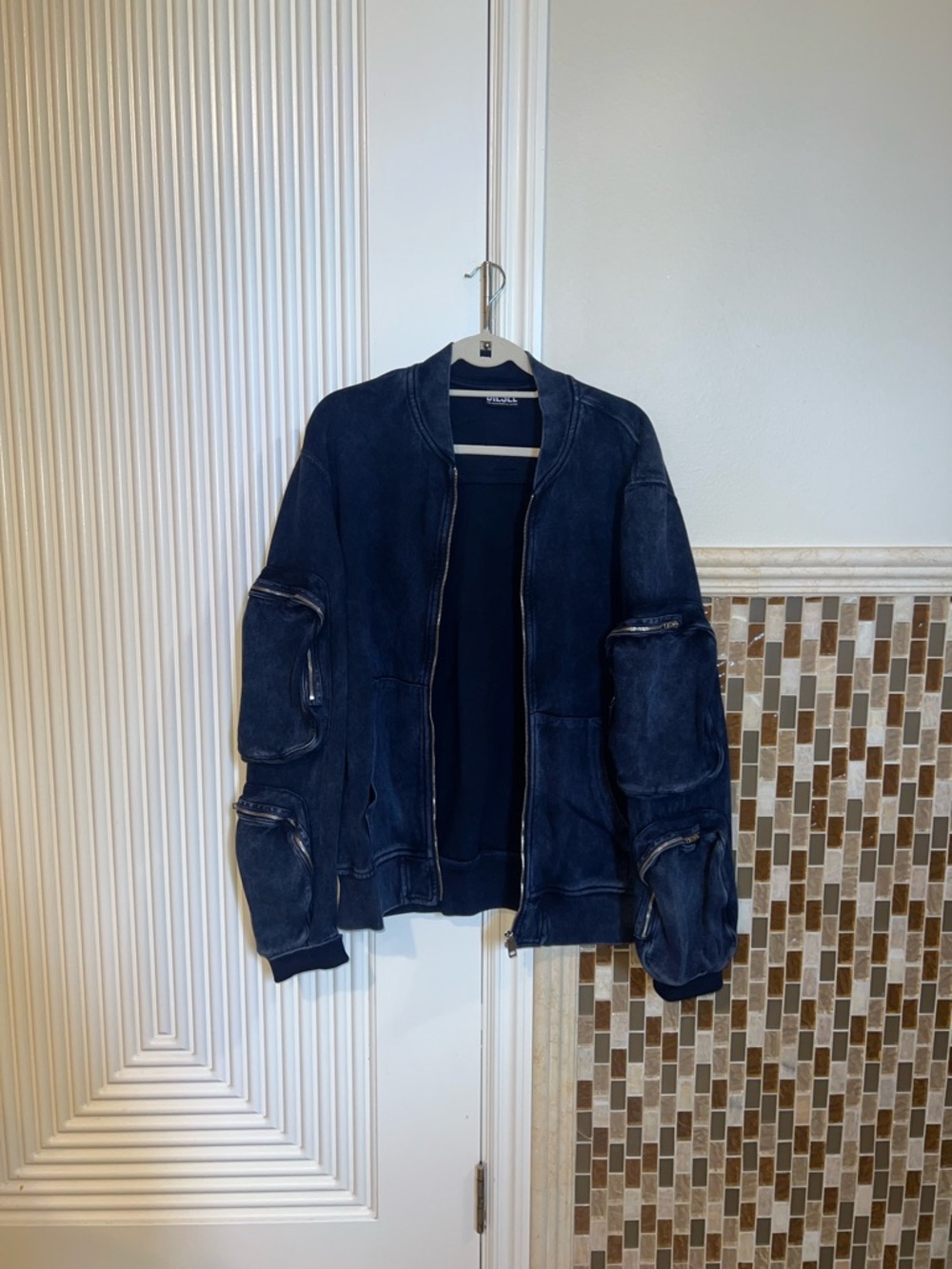 Authentic Men’s Diesel Set - Picture 2 of 11